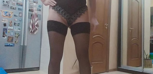 Model - AnnaZe submissive