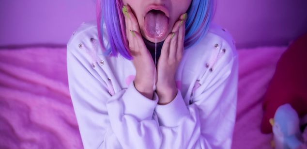 Model - Ms.Pickles squirt