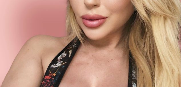 Model - Ella May milf