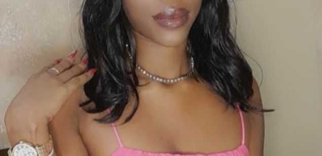 Model - DreamPetite girfriend