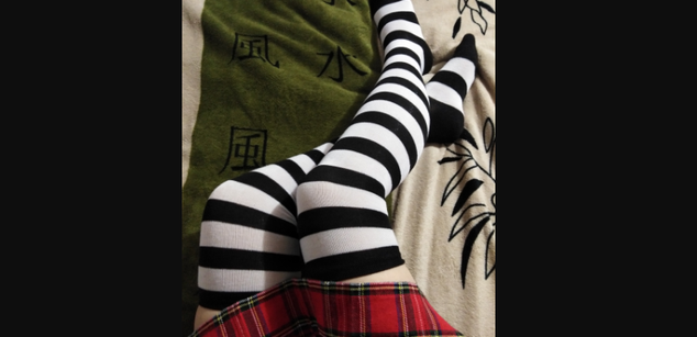 Model - Vicky playful