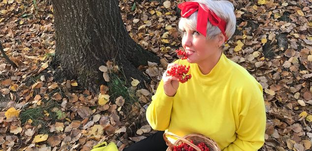 Model - BlondNelly heels