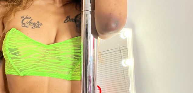 Model - KandyKuntton Blonde