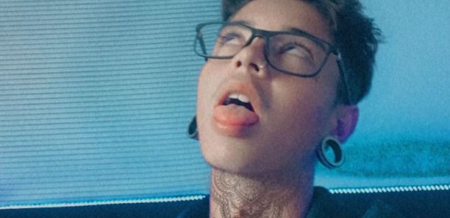 Model - Dany Phanton 18