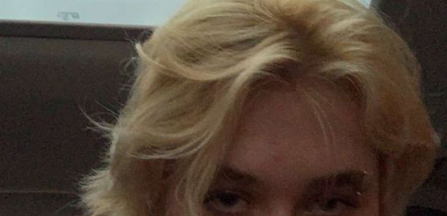 Model - Pixie Valentine humiliation