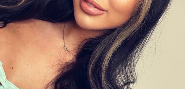 Model - Amira Evans model