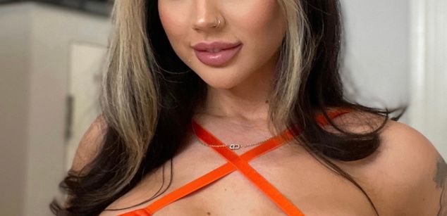 Model - Amira Evans model