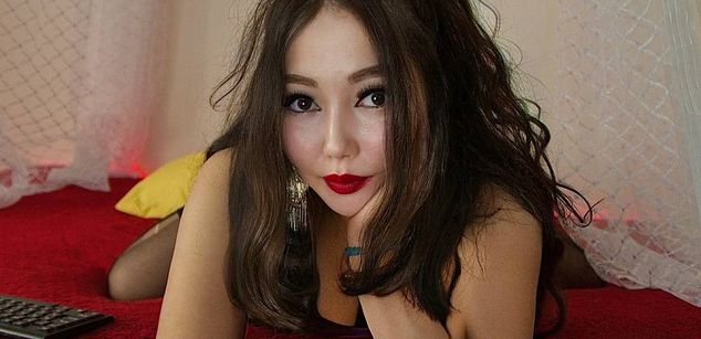 Model - viennplace ass