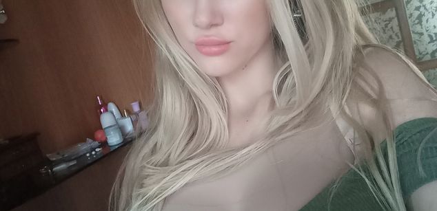 Model - Fabulous Beauty dominatrix