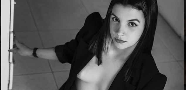 Model - Dina Carter colombian