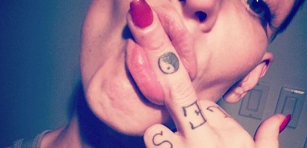 Model - LilMissSynn 7