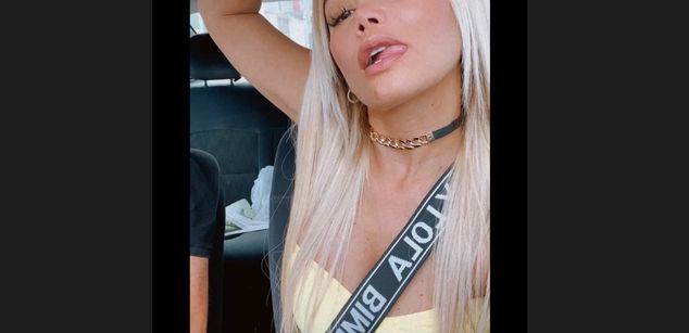 Model - khloeferrari07 dance