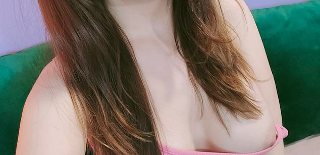 Model - LeilaBlissXO cuckold