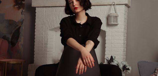 Model - ViolettaLewis striptease