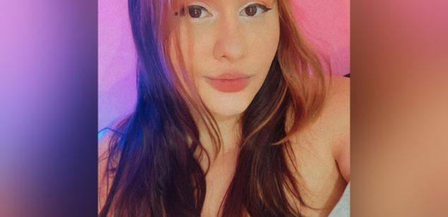 Model - VALERY SOFIA smoking