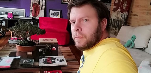 Model - MASTER BRUCE humiliation