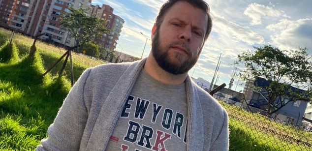 Model - MASTER BRUCE humiliation