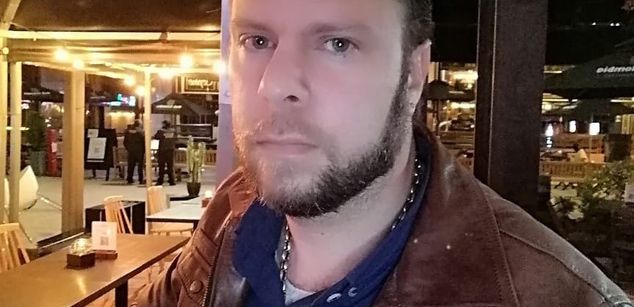 Model - MASTER BRUCE humiliation