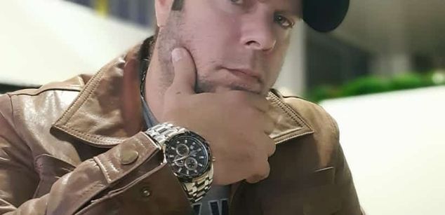 Model - MASTER BRUCE humiliation