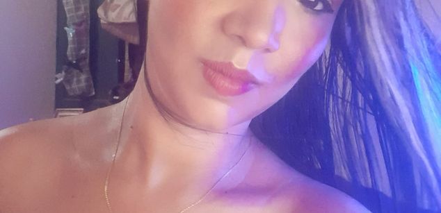 Model - CRISTELLA caliente