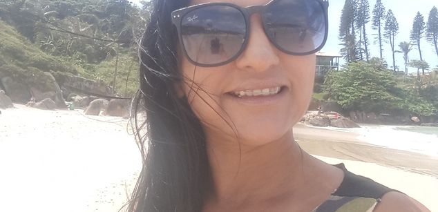 Model - FADA MILF SC extrovertida