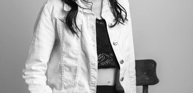 Model - Zoehade LUSH