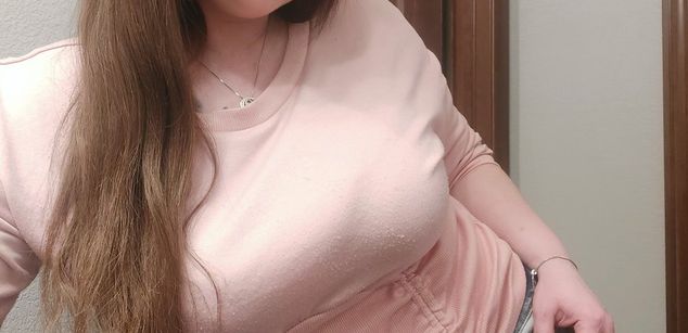 Model - Shannon Smokes milf