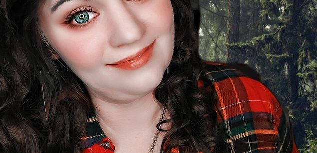 Model - Shannon Smokes milf