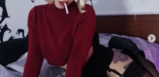 Model - Gothic Doll c2c