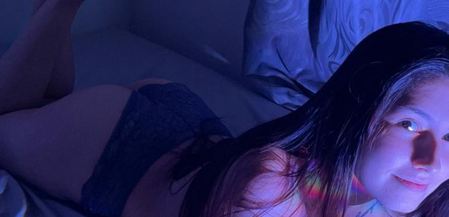 Model - Amy Banma tattos