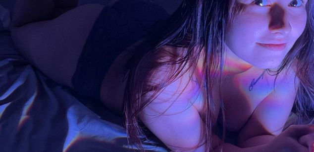 Model - Amy Banma tattos