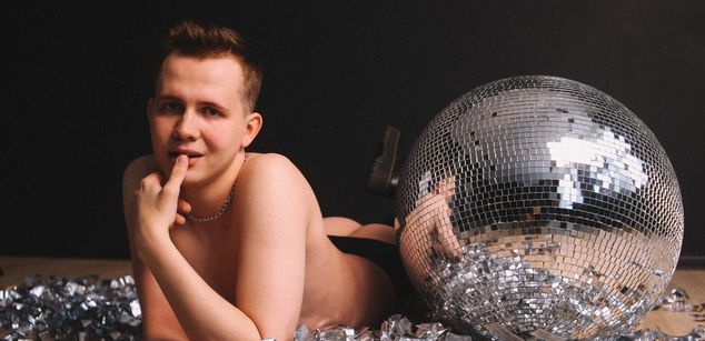 Model - Charlie cock