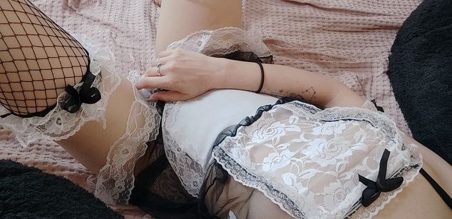 Model - Bella_Lamour feet