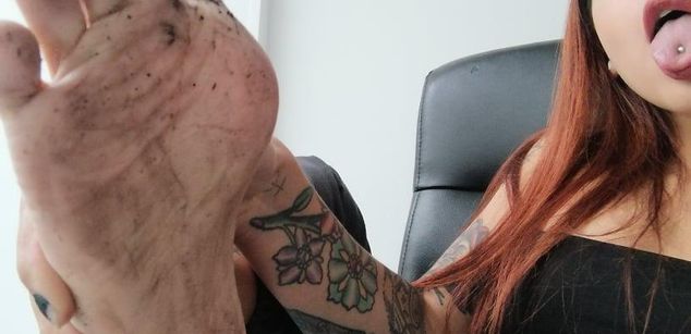 Model - FEET ADDICTION bdsm