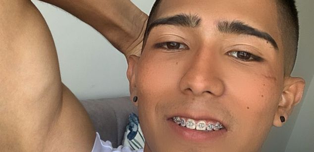 Model - Jhon lluviadorada