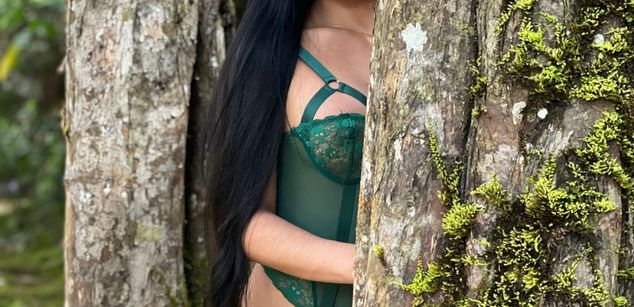 Model - Luisa Vinasco gay