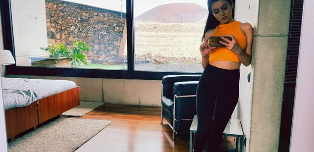 Model - Eva Banks bigass