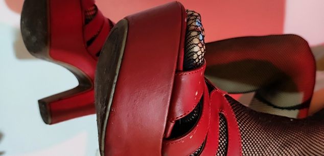 Model - harleyhorny17 slave