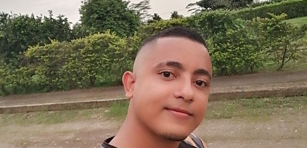 Model - smallevan uncut