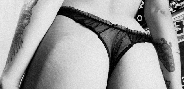 Model - FEET ADDICTION bdsm