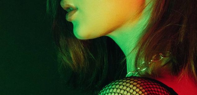 Model - LunaLovee blowjob