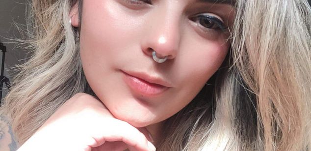 Model - Fe SuicideGirls squirt