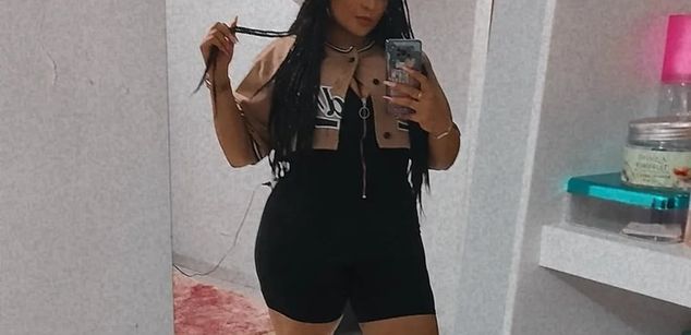 Model - Luna hunt bigboobs