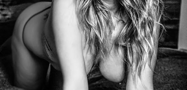 Model - Layla Lush squirt