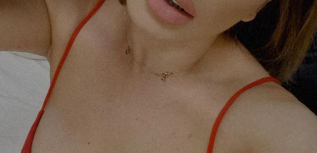 Model - LindaBrynn camgirl