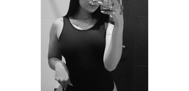 Model - Chlooee__ petite