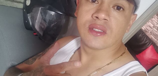 Model - logan AZOTES