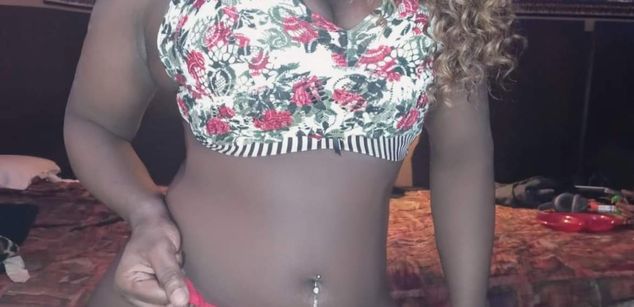 Model - Melaneyrose bbc