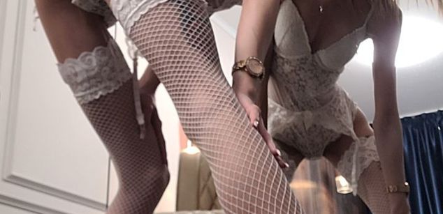 Model - MayaHale mistress