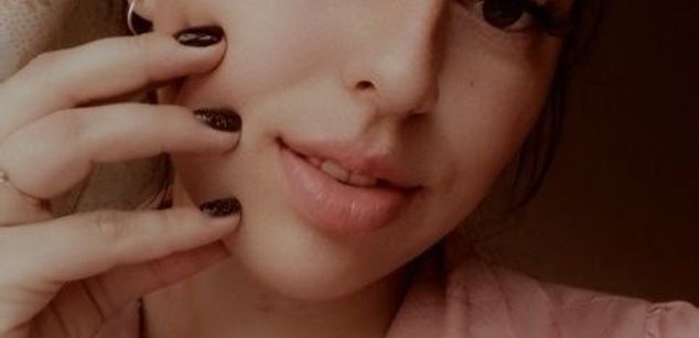 Model - Kristin_dona longhair